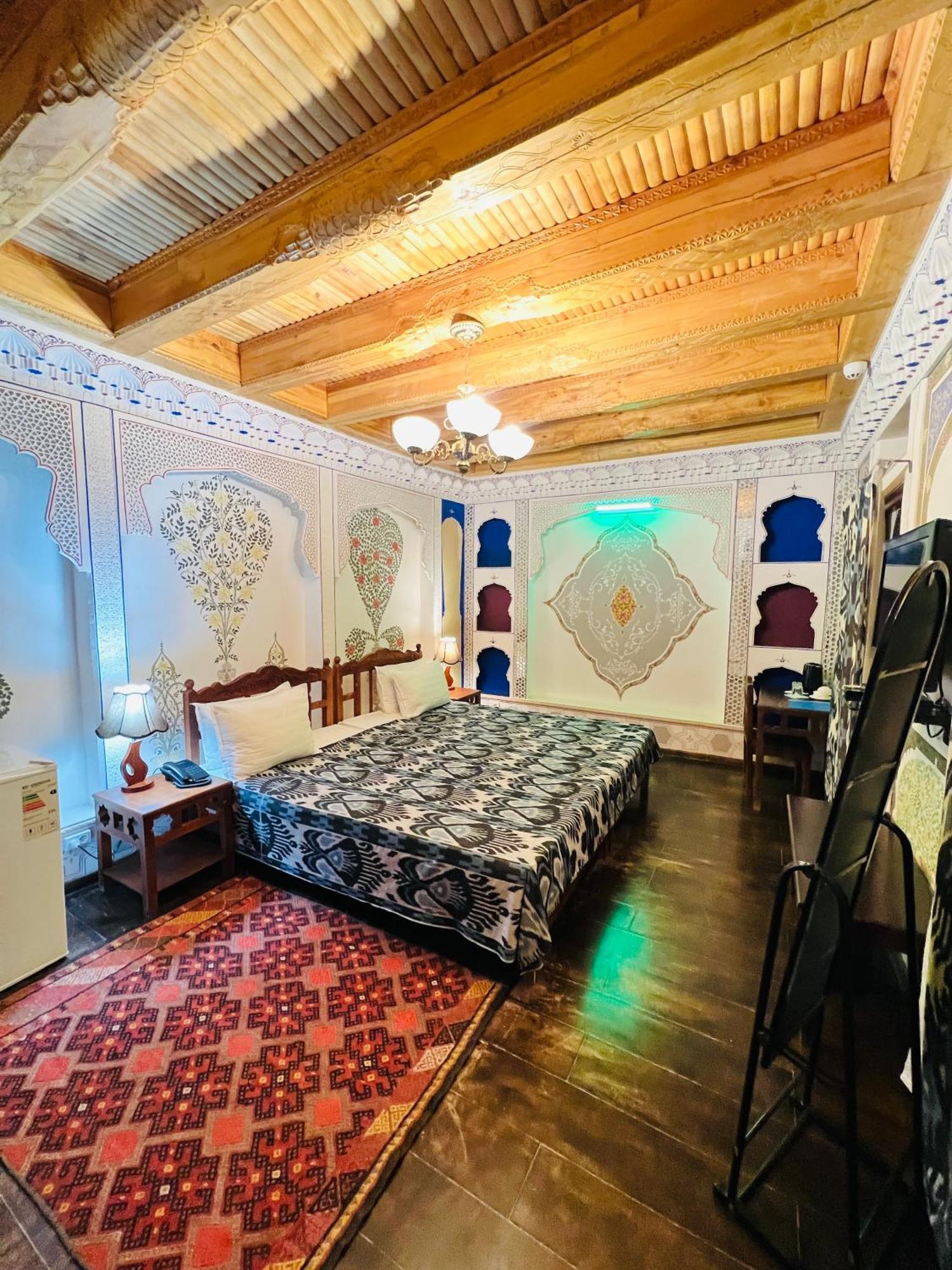 Komil Bukhara Boutique Hotel Exterior foto