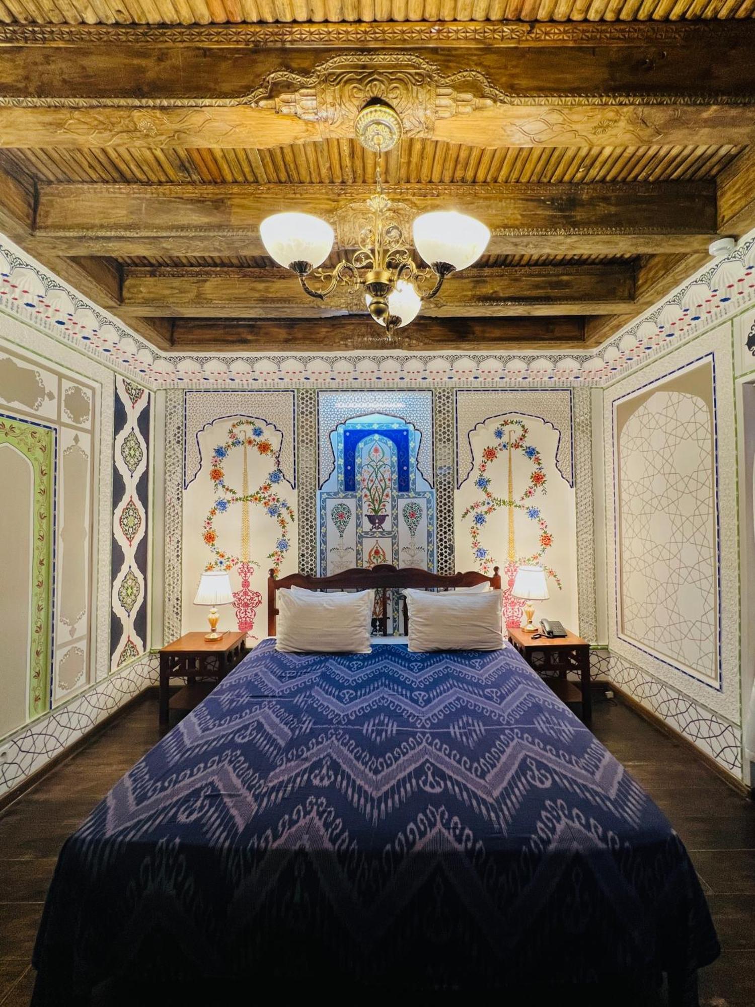 Komil Bukhara Boutique Hotel Exterior foto